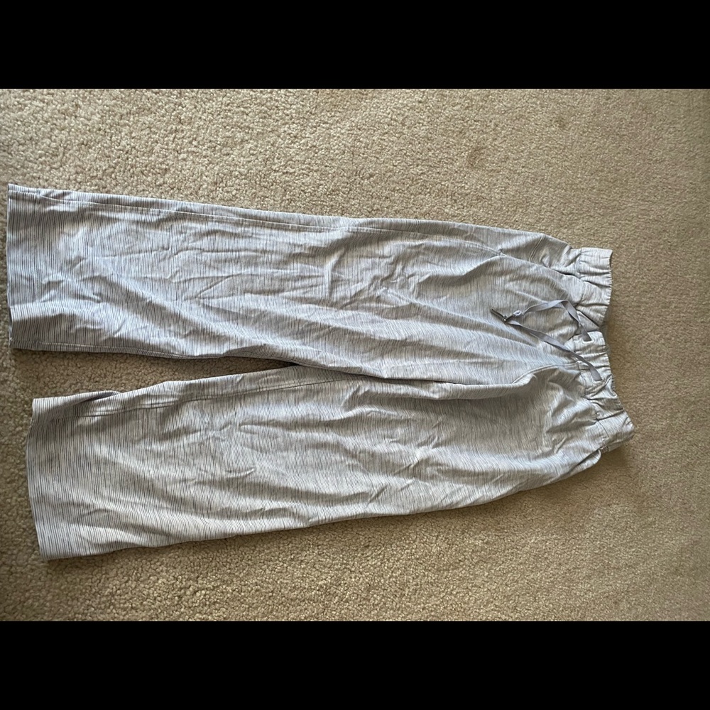 lulu sweatpants / leggings